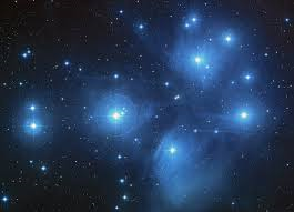 Pleiadene, eller M45 er en av de mest kjente stjernehopene. FOTO: https://en.wikipedia.org/wiki/Pleiades